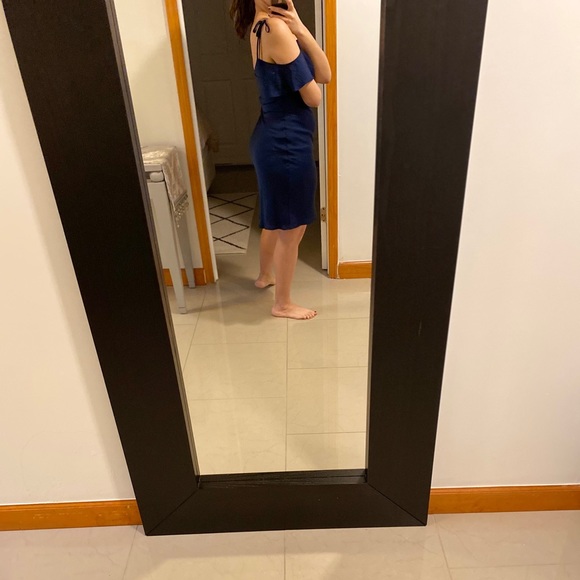 Satin dress in navy blue - Picture 9 of 10